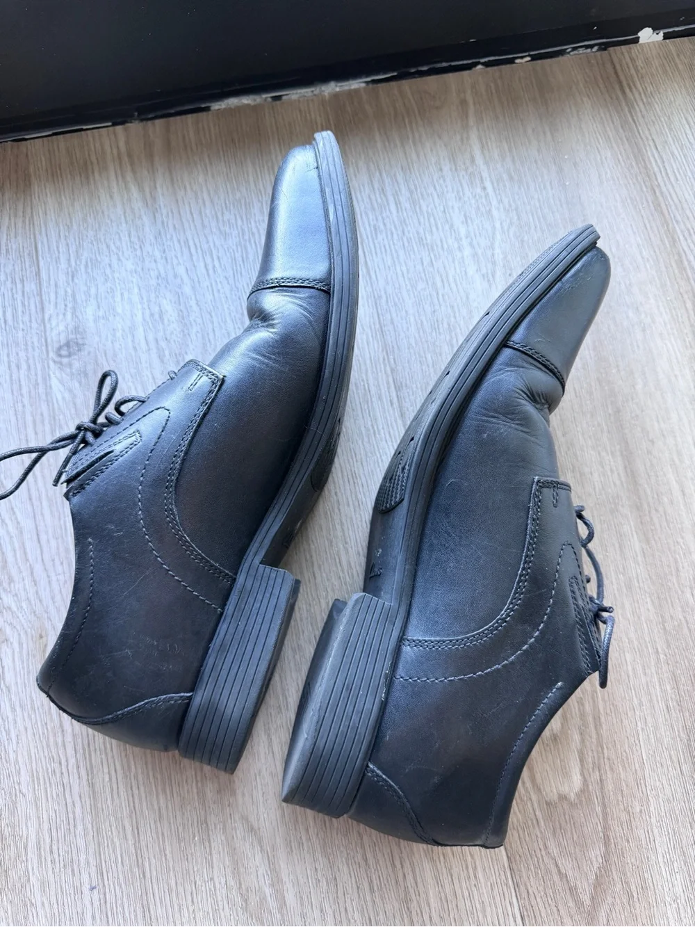 Clarks Black Leather Cap-Toe Derbys